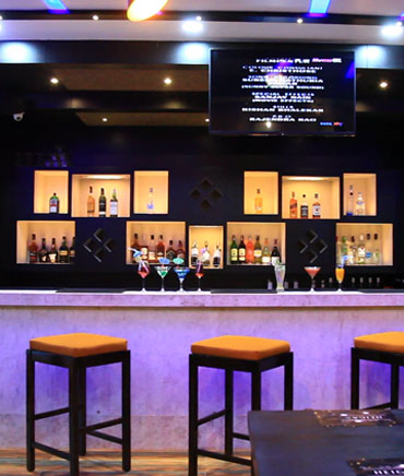 best-luxury-hotels-in-shillong-bar